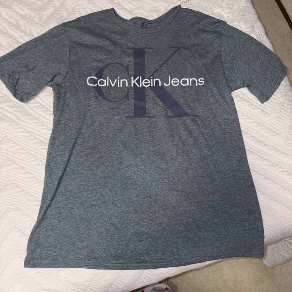 Calvin Klein Jeans Blue Short Sleeve Tee XL(18/20) New with tags.